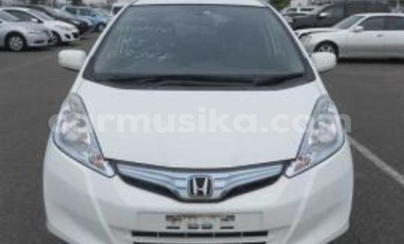 Acheter Occasion Voiture Honda Fit Blanc à Beitbridge, Matabeleland South Acheter Occasion Voiture Honda Fit Blanc à Beitbridge, Matabeleland South