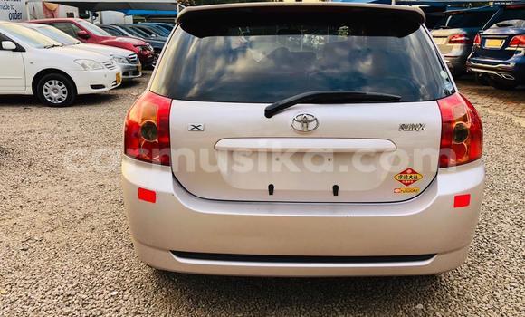 Nunua Ilio tumika Toyota Runx Fedha Gari ndani ya Avondale nchini Harare Nunua Ilio tumika Toyota Runx Fedha Gari ndani ya Avondale nchini Harare