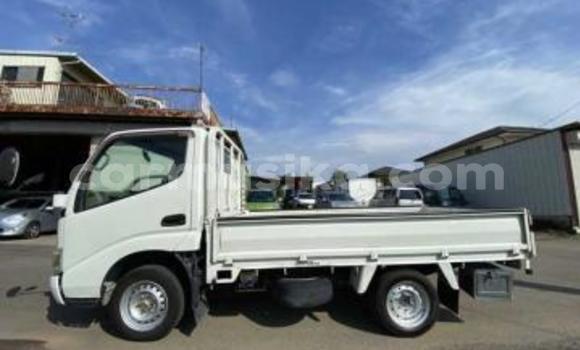Acheter Occasion Voiture Toyota Dyna Blanc à Beitbridge, Matabeleland South Acheter Occasion Voiture Toyota Dyna Blanc à Beitbridge, Matabeleland South