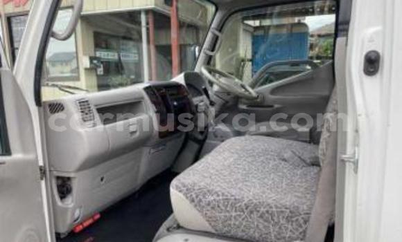 Acheter Occasion Voiture Toyota Dyna Blanc à Beitbridge, Matabeleland South Acheter Occasion Voiture Toyota Dyna Blanc à Beitbridge, Matabeleland South