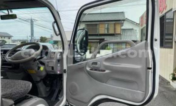 Acheter Occasion Voiture Toyota Dyna Blanc à Beitbridge, Matabeleland South Acheter Occasion Voiture Toyota Dyna Blanc à Beitbridge, Matabeleland South