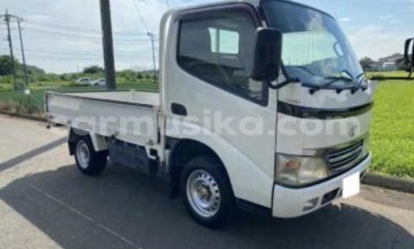 Acheter Occasion Voiture Toyota Dyna Blanc à Beitbridge, Matabeleland South Acheter Occasion Voiture Toyota Dyna Blanc à Beitbridge, Matabeleland South
