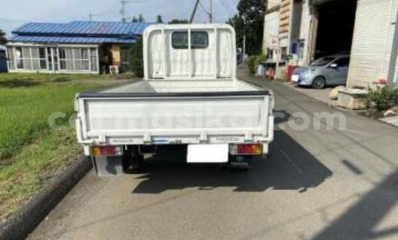 Acheter Occasion Voiture Toyota Dyna Blanc à Beitbridge, Matabeleland South Acheter Occasion Voiture Toyota Dyna Blanc à Beitbridge, Matabeleland South