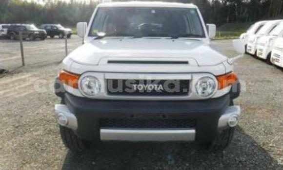 Acheter Occasion Voiture Toyota FJ Cruiser Blanc à Beitbridge, Matabeleland South