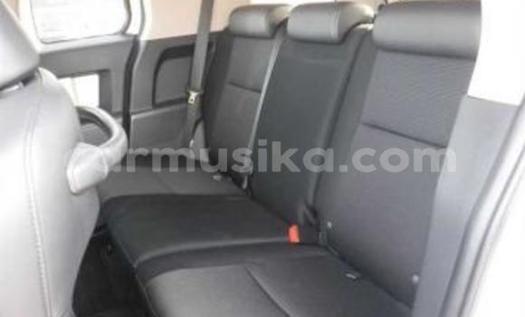 Acheter Occasion Voiture Toyota FJ Cruiser Blanc à Beitbridge, Matabeleland South Acheter Occasion Voiture Toyota FJ Cruiser Blanc à Beitbridge, Matabeleland South