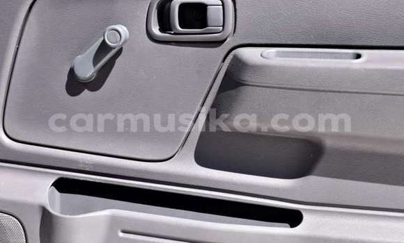 Acheter Occasion Voiture Nissan Hardbody Blanc à Beitbridge, Matabeleland South Acheter Occasion Voiture Nissan Hardbody Blanc à Beitbridge, Matabeleland South