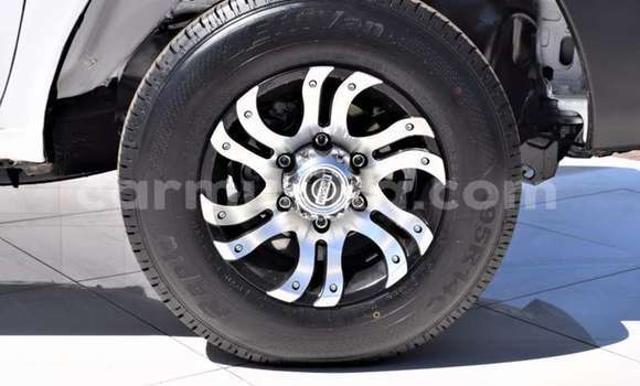 Acheter Occasion Voiture Nissan Hardbody Blanc à Beitbridge, Matabeleland South Acheter Occasion Voiture Nissan Hardbody Blanc à Beitbridge, Matabeleland South