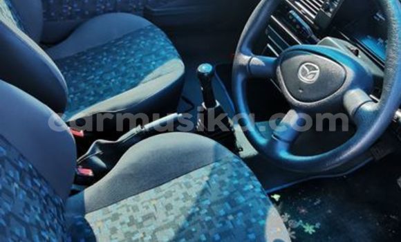 Acheter Occasion Voiture Mazda 323 Bleu à Beitbridge, Matabeleland South Acheter Occasion Voiture Mazda 323 Bleu à Beitbridge, Matabeleland South