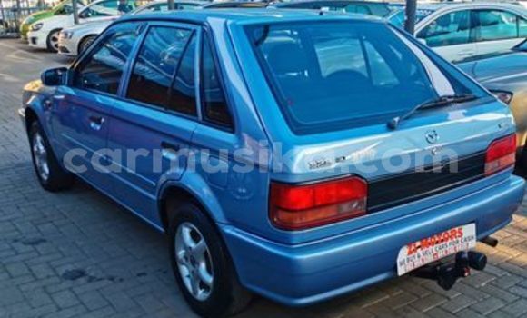 Acheter Occasion Voiture Mazda 323 Bleu à Beitbridge, Matabeleland South Acheter Occasion Voiture Mazda 323 Bleu à Beitbridge, Matabeleland South