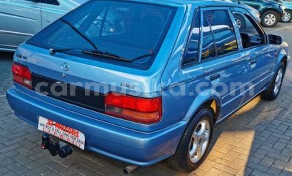 Acheter Occasion Voiture Mazda 323 Bleu à Beitbridge, Matabeleland South Acheter Occasion Voiture Mazda 323 Bleu à Beitbridge, Matabeleland South