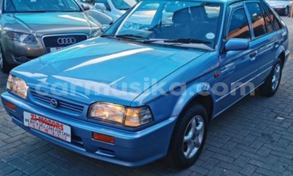 Acheter Occasion Voiture Mazda 323 Bleu à Beitbridge, Matabeleland South Acheter Occasion Voiture Mazda 323 Bleu à Beitbridge, Matabeleland South
