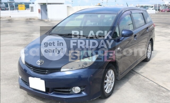 Buy Used Toyota Wish Blue Car in Beitbridge in Matabeleland South