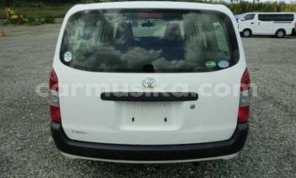 Acheter Occasion Voiture Toyota Probox Blanc à Beitbridge, Matabeleland South Acheter Occasion Voiture Toyota Probox Blanc à Beitbridge, Matabeleland South