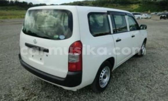 Acheter Occasion Voiture Toyota Probox Blanc à Beitbridge, Matabeleland South Acheter Occasion Voiture Toyota Probox Blanc à Beitbridge, Matabeleland South