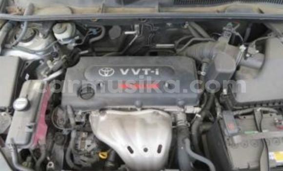 Acheter Occasion Voiture Toyota RAV4 Gris à Beitbridge, Matabeleland South Acheter Occasion Voiture Toyota RAV4 Gris à Beitbridge, Matabeleland South