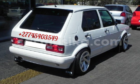 Acheter Occasion Voiture Volkswagen Golf Blanc à Beitbridge, Matabeleland South Acheter Occasion Voiture Volkswagen Golf Blanc à Beitbridge, Matabeleland South
