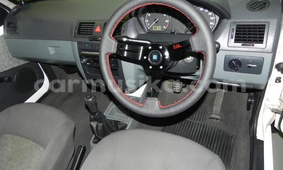 Acheter Occasion Voiture Volkswagen Golf Blanc à Beitbridge, Matabeleland South Acheter Occasion Voiture Volkswagen Golf Blanc à Beitbridge, Matabeleland South