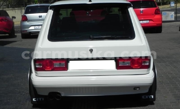 Acheter Occasion Voiture Volkswagen Golf Blanc à Beitbridge, Matabeleland South Acheter Occasion Voiture Volkswagen Golf Blanc à Beitbridge, Matabeleland South