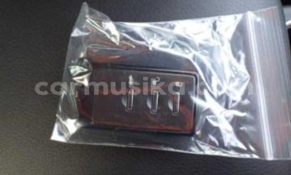 Nunua Ilio tumika Subaru Legacy Nyeusi Gari ndani ya Beitbridge nchini Matabeleland Kusini Nunua Ilio tumika Subaru Legacy Nyeusi Gari ndani ya Beitbridge nchini Matabeleland Kusini