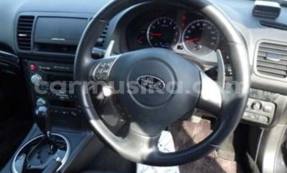 Nunua Ilio tumika Subaru Legacy Nyeusi Gari ndani ya Beitbridge nchini Matabeleland Kusini Nunua Ilio tumika Subaru Legacy Nyeusi Gari ndani ya Beitbridge nchini Matabeleland Kusini