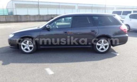 Nunua Ilio tumika Subaru Legacy Nyeusi Gari ndani ya Beitbridge nchini Matabeleland Kusini Nunua Ilio tumika Subaru Legacy Nyeusi Gari ndani ya Beitbridge nchini Matabeleland Kusini