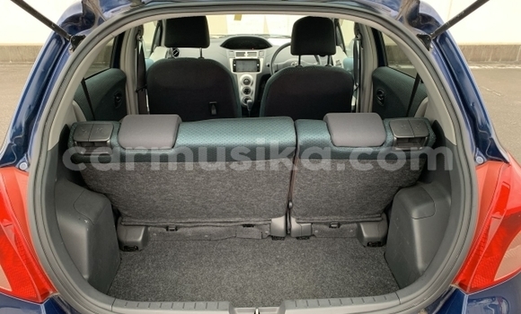 Buy Used Toyota Vitz Blue Car in Beitbridge in Matabeleland South Buy Used Toyota Vitz Blue Car in Beitbridge in Matabeleland South