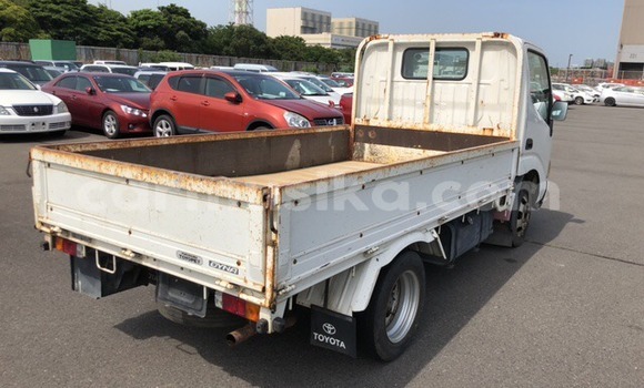 Acheter Occasion Utilitaire Toyota Dyna Blanc à Beitbridge, Matabeleland South Acheter Occasion Utilitaire Toyota Dyna Blanc à Beitbridge, Matabeleland South