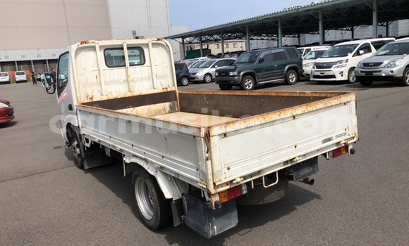 Acheter Occasion Utilitaire Toyota Dyna Blanc à Beitbridge, Matabeleland South Acheter Occasion Utilitaire Toyota Dyna Blanc à Beitbridge, Matabeleland South