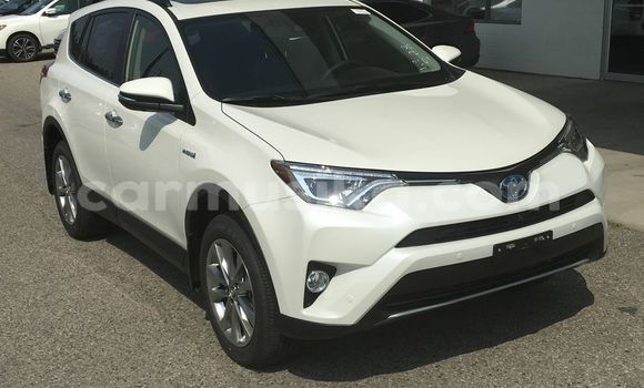 Nunua Ilio tumika Toyota RAV4 Nyeupe Gari ndani ya Harare nchini Harare Nunua Ilio tumika Toyota RAV4 Nyeupe Gari ndani ya Harare nchini Harare