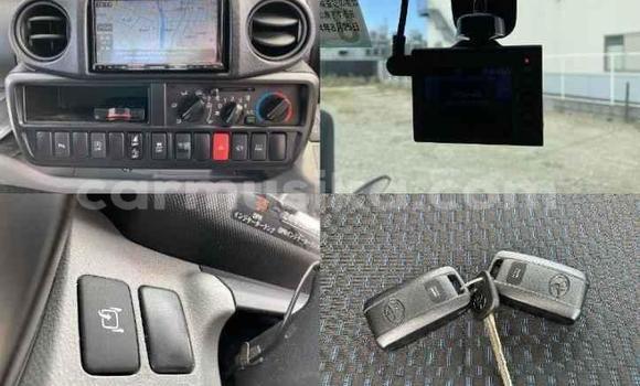 Acheter Occasion Voiture Toyota Dyna Blanc à Beitbridge, Matabeleland South Acheter Occasion Voiture Toyota Dyna Blanc à Beitbridge, Matabeleland South