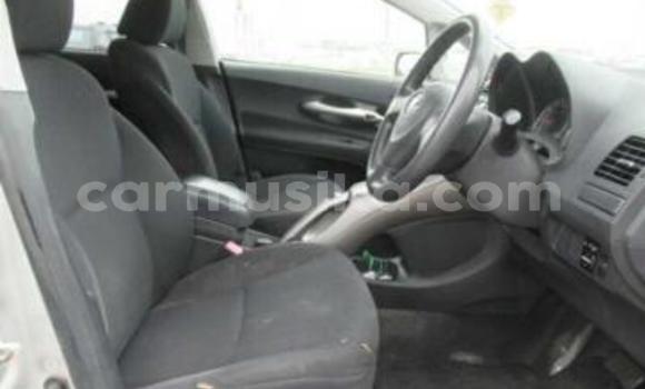 Nunua Ilio tumika Toyota Auris Fedha Gari ndani ya Beitbridge nchini Matabeleland Kusini Nunua Ilio tumika Toyota Auris Fedha Gari ndani ya Beitbridge nchini Matabeleland Kusini