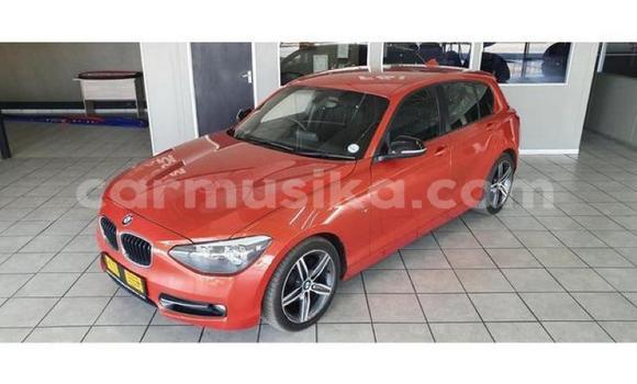 Tenga Tsaru BMW 3–Series Tsvuku Mota in Bulawayo in Bulawayo Tenga Tsaru BMW 3–Series Tsvuku Mota in Bulawayo in Bulawayo