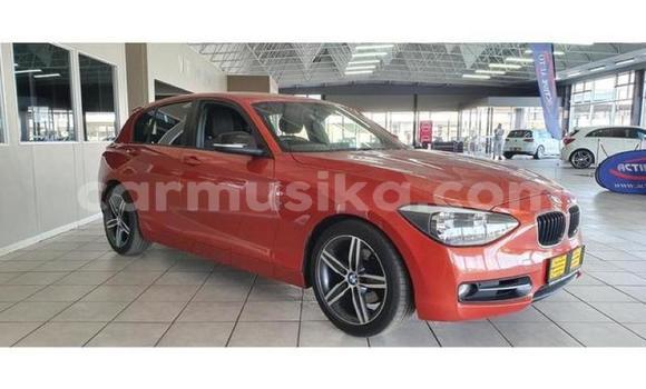 Tenga Tsaru BMW 3–Series Tsvuku Mota in Bulawayo in Bulawayo Tenga Tsaru BMW 3–Series Tsvuku Mota in Bulawayo in Bulawayo