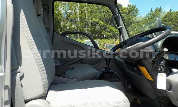 Tenga Tsaru Toyota Dyna Zvimwe Mota in Beitbridge in Matabeleland South Tenga Tsaru Toyota Dyna Zvimwe Mota in Beitbridge in Matabeleland South