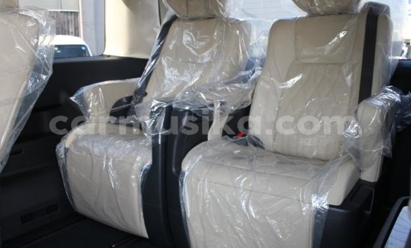 Acheter Occasion Voiture Toyota Grand HiAce Noir à Beitbridge, Matabeleland South Acheter Occasion Voiture Toyota Grand HiAce Noir à Beitbridge, Matabeleland South