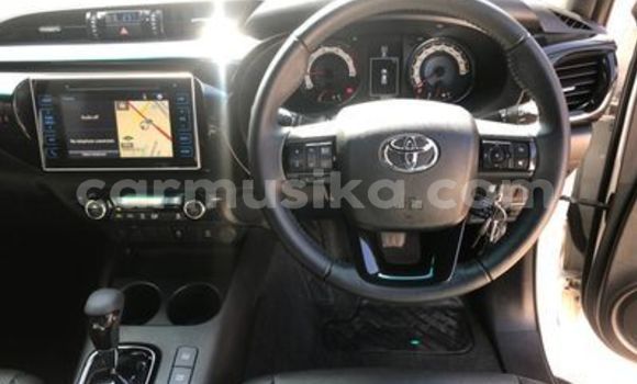 Nunua Ilio tumika Toyota Hilux Nyeupe Gari ndani ya Beitbridge nchini Matabeleland Kusini Nunua Ilio tumika Toyota Hilux Nyeupe Gari ndani ya Beitbridge nchini Matabeleland Kusini