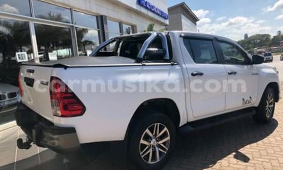 Nunua Ilio tumika Toyota Hilux Nyeupe Gari ndani ya Beitbridge nchini Matabeleland Kusini Nunua Ilio tumika Toyota Hilux Nyeupe Gari ndani ya Beitbridge nchini Matabeleland Kusini