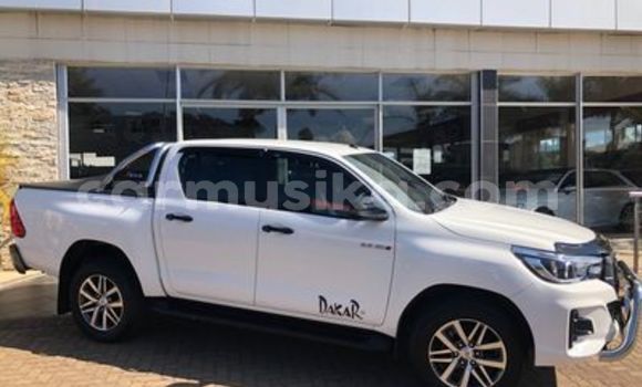 Nunua Ilio tumika Toyota Hilux Nyeupe Gari ndani ya Beitbridge nchini Matabeleland Kusini Nunua Ilio tumika Toyota Hilux Nyeupe Gari ndani ya Beitbridge nchini Matabeleland Kusini