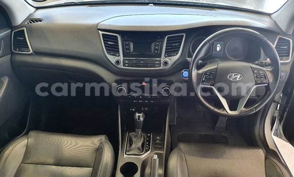 Nunua Ilio tumika Hyundai Tucson Fedha Gari ndani ya Beitbridge nchini Matabeleland Kusini Nunua Ilio tumika Hyundai Tucson Fedha Gari ndani ya Beitbridge nchini Matabeleland Kusini