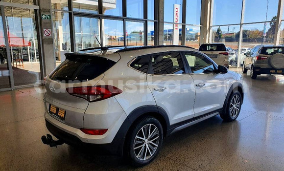 Nunua Ilio tumika Hyundai Tucson Fedha Gari ndani ya Beitbridge nchini Matabeleland Kusini Nunua Ilio tumika Hyundai Tucson Fedha Gari ndani ya Beitbridge nchini Matabeleland Kusini