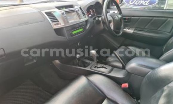 Buy Used Toyota Hilux Silver Car in Beitbridge in Matabeleland South Buy Used Toyota Hilux Silver Car in Beitbridge in Matabeleland South