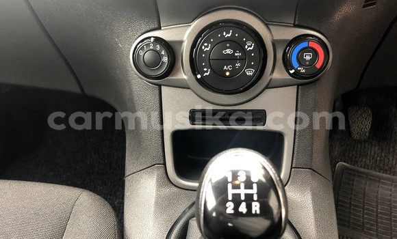 Nunua Ilio tumika Ford Fiesta Fedha Gari ndani ya Beitbridge nchini Matabeleland Kusini Nunua Ilio tumika Ford Fiesta Fedha Gari ndani ya Beitbridge nchini Matabeleland Kusini