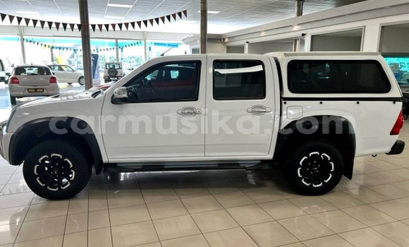 Buy Used Isuzu KB White Car in Beitbridge in Matabeleland South Buy Used Isuzu KB White Car in Beitbridge in Matabeleland South