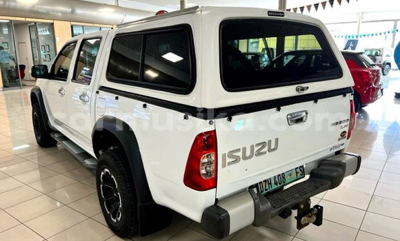 Buy Used Isuzu KB White Car in Beitbridge in Matabeleland South Buy Used Isuzu KB White Car in Beitbridge in Matabeleland South