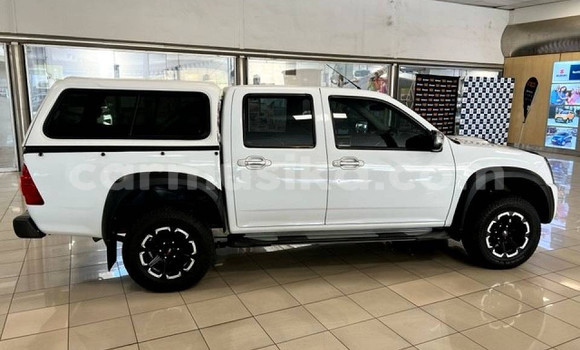 Buy Used Isuzu KB White Car in Beitbridge in Matabeleland South Buy Used Isuzu KB White Car in Beitbridge in Matabeleland South