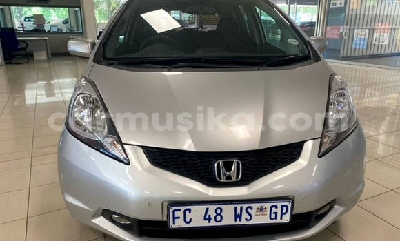 Buy Used Honda Jazz Silver Car in Beitbridge in Matabeleland South Buy Used Honda Jazz Silver Car in Beitbridge in Matabeleland South