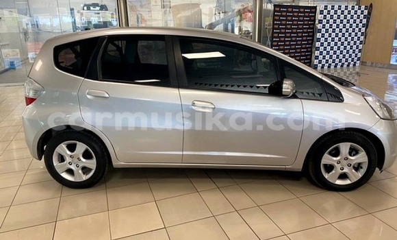 Buy Used Honda Jazz Silver Car in Beitbridge in Matabeleland South Buy Used Honda Jazz Silver Car in Beitbridge in Matabeleland South