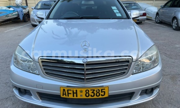 Nunua Ilio tumika Mercedes‒Benz KOMPRESSOR Fedha Gari ndani ya Harare nchini Harare Nunua Ilio tumika Mercedes‒Benz KOMPRESSOR Fedha Gari ndani ya Harare nchini Harare