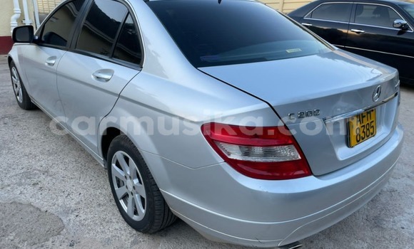 Nunua Ilio tumika Mercedes‒Benz KOMPRESSOR Fedha Gari ndani ya Harare nchini Harare Nunua Ilio tumika Mercedes‒Benz KOMPRESSOR Fedha Gari ndani ya Harare nchini Harare