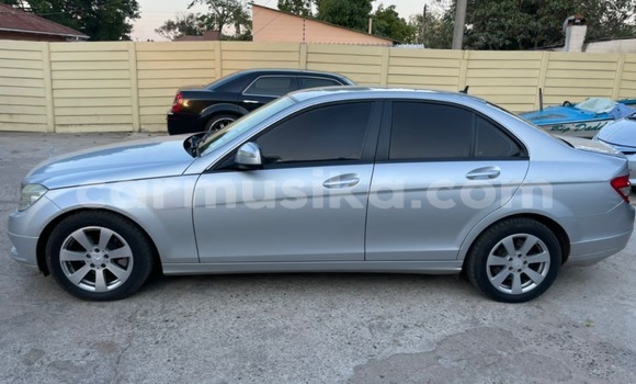 Nunua Ilio tumika Mercedes‒Benz KOMPRESSOR Fedha Gari ndani ya Harare nchini Harare Nunua Ilio tumika Mercedes‒Benz KOMPRESSOR Fedha Gari ndani ya Harare nchini Harare